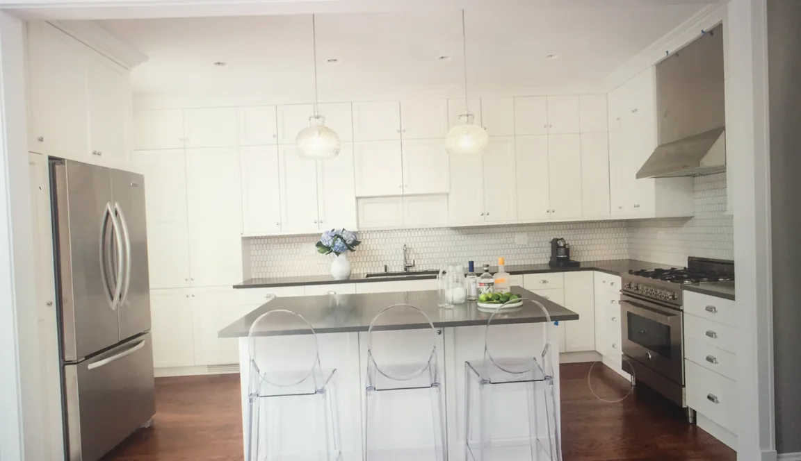 Commercial Millwork Chicago: What Prevents Costly Build-Out Gaps?